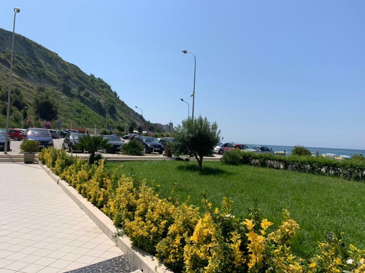 Hotel Ferrara Durres Ngoại thất bức ảnh